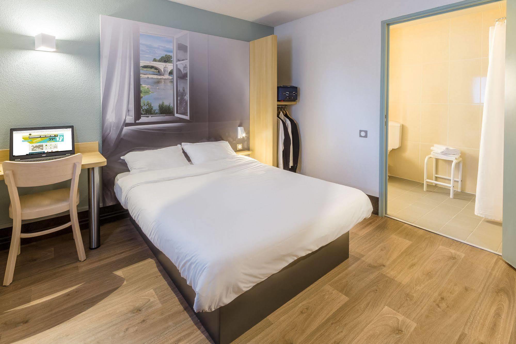 B&B Hotel Angers 2 Universite Beaucouze Exterior photo